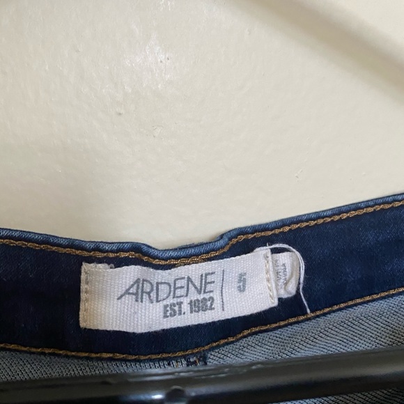 Shorts - Picture 1 of 3